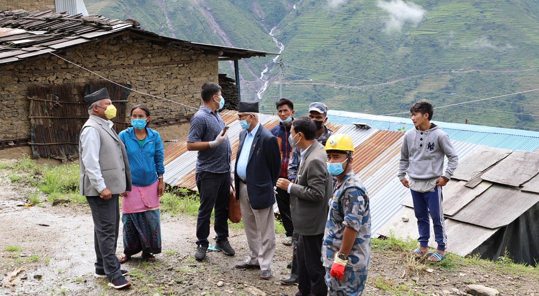 मुख्यमन्त्रीसँग लिदीबासीको पीडा : हामीलाई पहिरोसँगै बग्नु छैन, यहाँ बस्न सक्दैनौँ